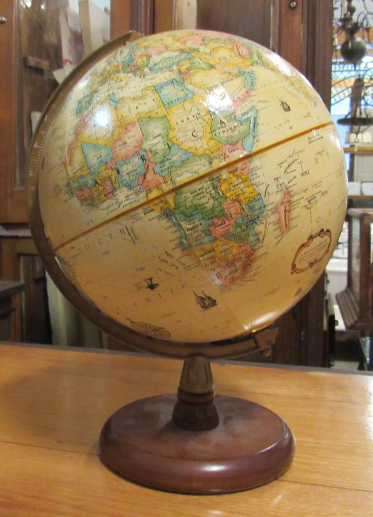 replosle world classic globe CJ
